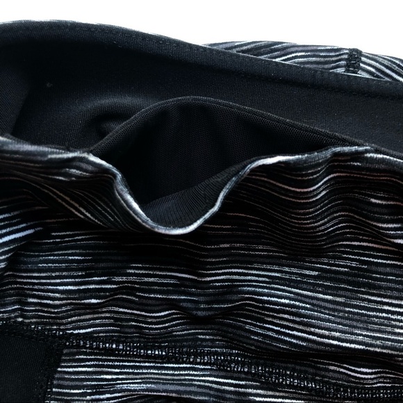 Eddie Bauer Movement Capris Leggings Size S - Picture 13 of 13